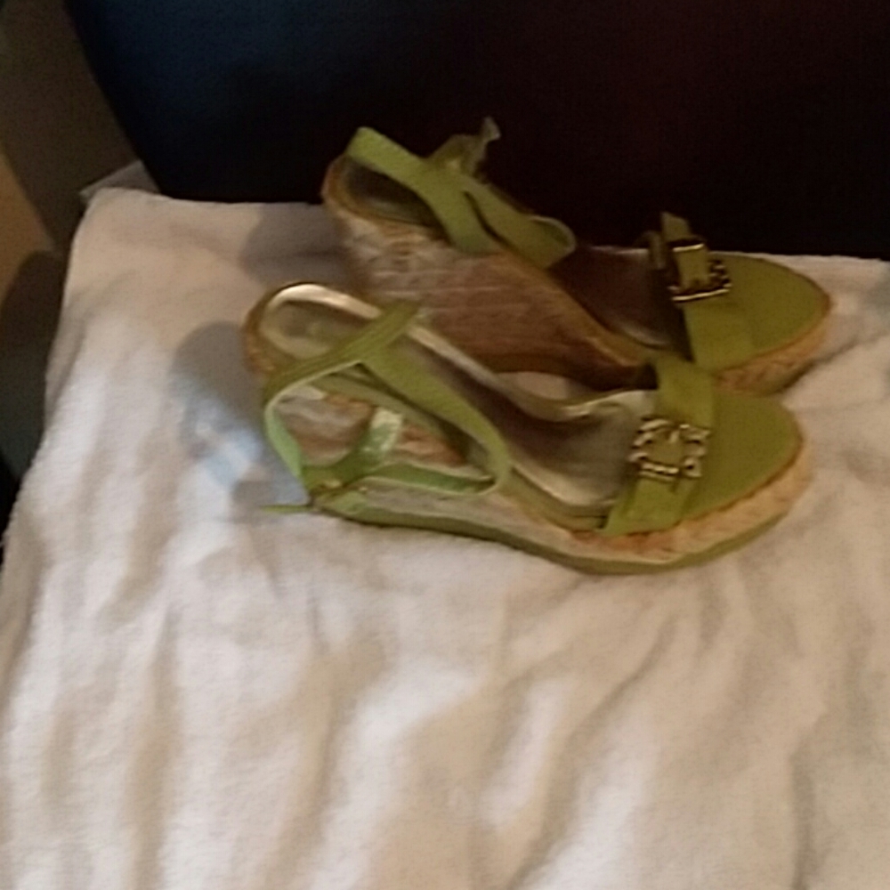 Shoes - Picture 2 of 2